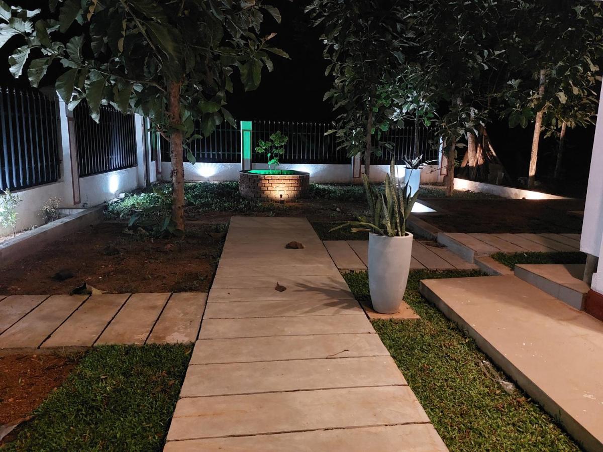 Green Shield Resort Anuradhapura Ngoại thất bức ảnh