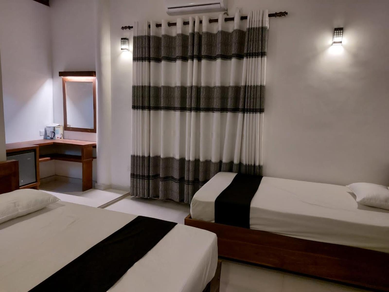 Green Shield Resort Anuradhapura Phòng bức ảnh