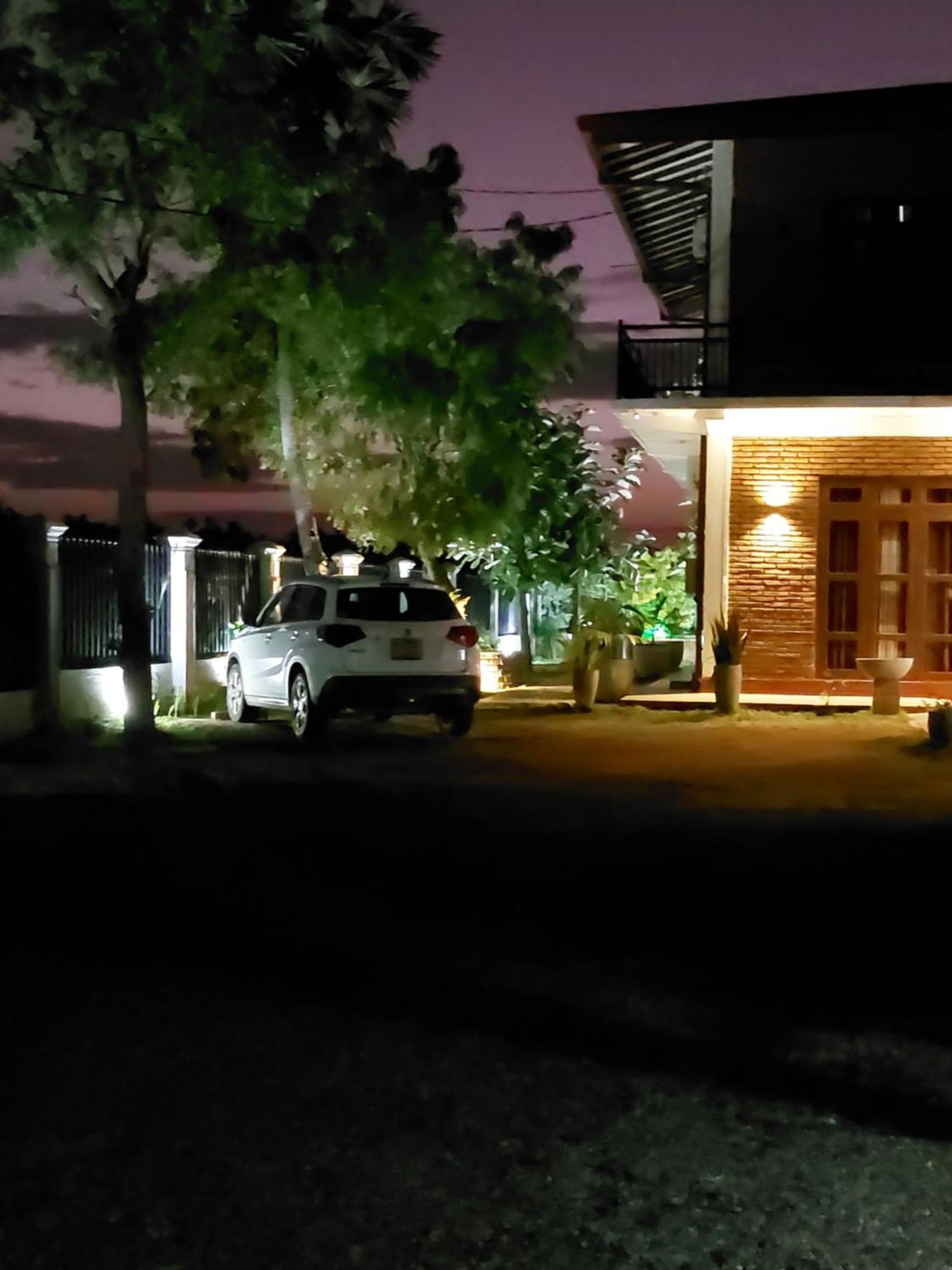 Green Shield Resort Anuradhapura Ngoại thất bức ảnh